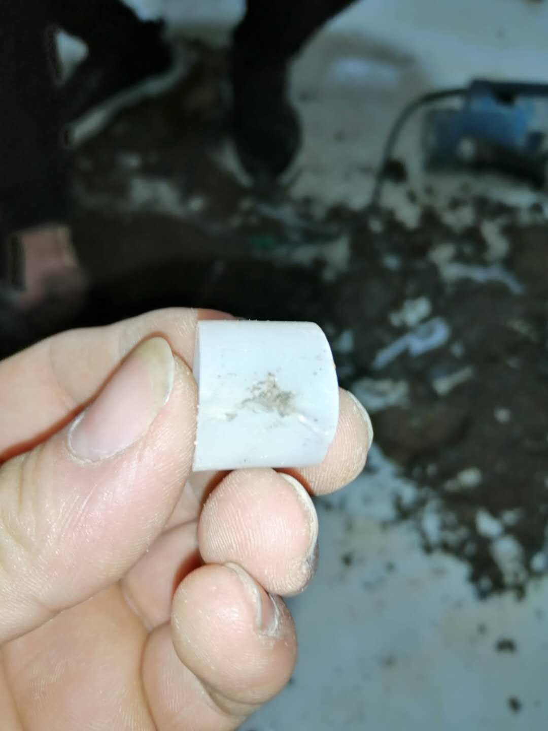 两当家里地暖漏水了怎么办？